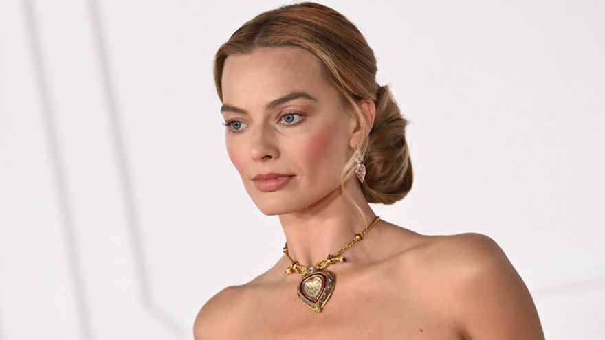 Margot Robbie wears historic necklace of Mughal Empress Noor Jahan
