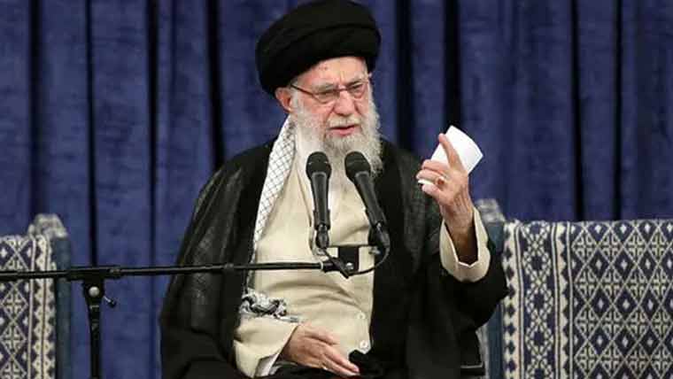 ایران پر جنگ مسلط کی گئی تو پورے خطے میں پھیل جائے گی: خامنہ ای