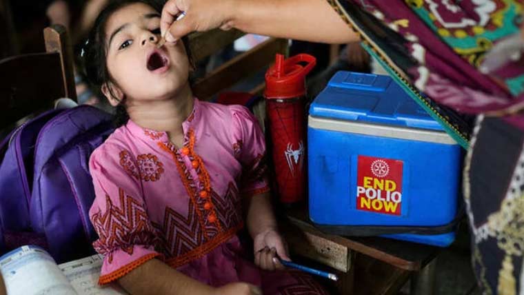 پنجاب بھر میں انسداد پولیو مہم کا آج سے آغاز، 1 کروڑ 78 لاکھ بچوں کو قطرے پلانے کا ہدف مقرر