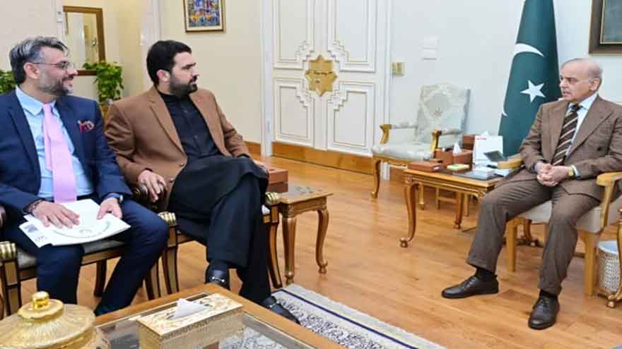 PM stresses strong cooperation for KP development, security