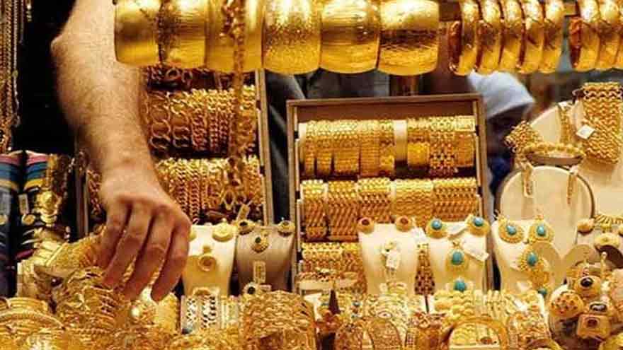 Gold prices drop by Rs21,500 per tola in Pakistan