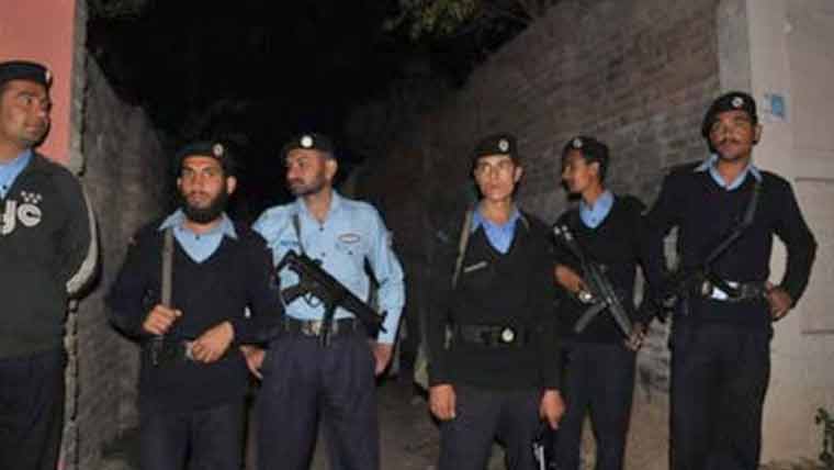 اسلام میں مبینہ پولیس مقابلہ: افغان گینگ کا ایک ڈاکو زخمی حالت میں گرفتار