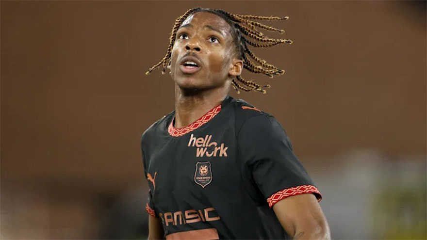 Liverpool beat Chelsea to Rennes defender Jacquet: reports