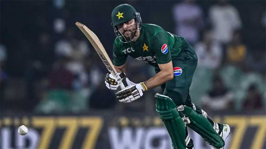 Spin-heavy Pakistan hit form, but India boycott risks early T20 exit