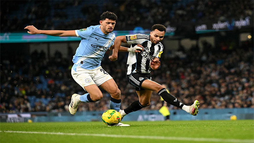Man City brush aside Newcastle to reach League Cup final