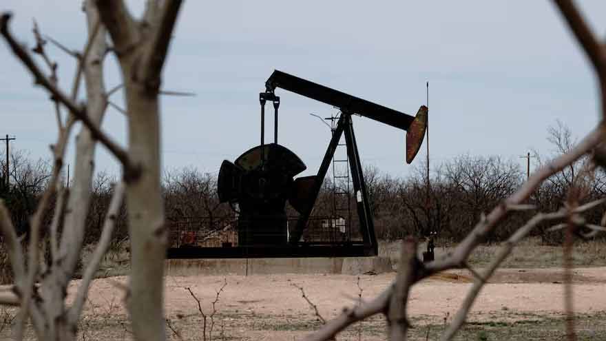 Oil prices fall as US, Iran agree to talks, easing conflict concerns
