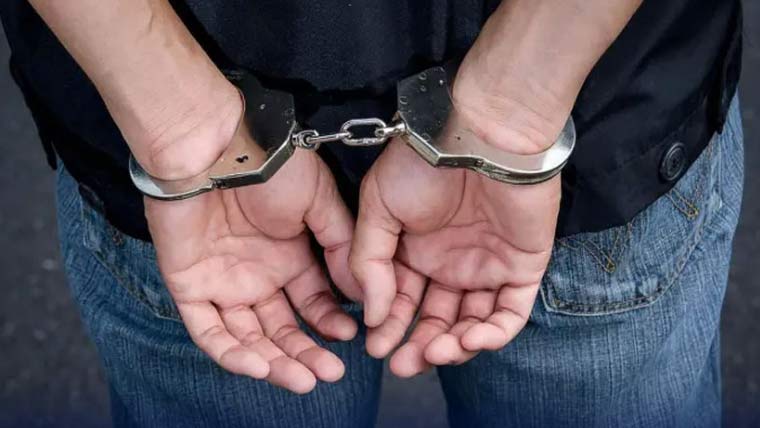 لاڑکانہ میں مبینہ پولیس مقابلہ، انتہائی مطلوب ڈاکو زخمی حالت میں گرفتار