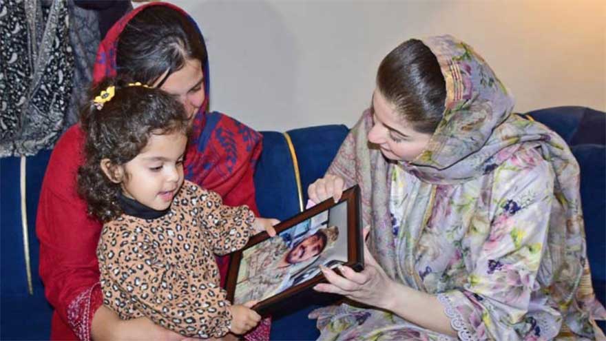 CM Maryam visits residence of Capt Muhammad Ali Shaheed to offer condolences
