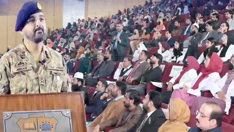 کور کمانڈر ملتان کی ڈی جی خان کے اساتذہ و طلبہ سے خصوصی نشست، علاقائی سکیورٹی پر تبادلۂ خیال