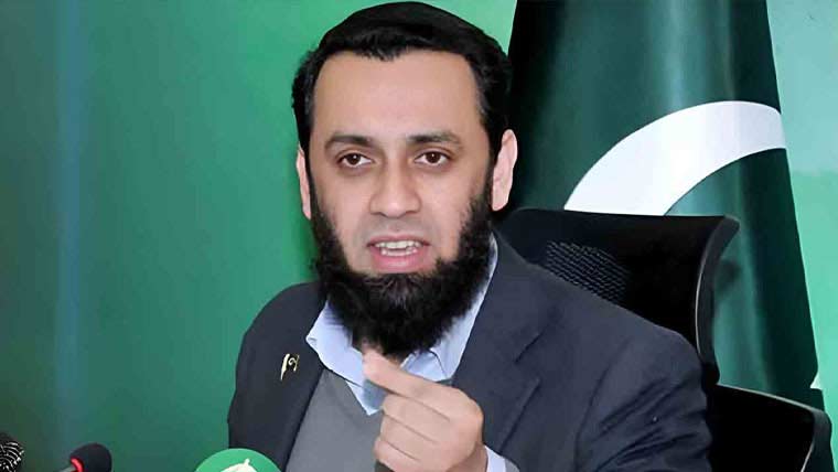 بانی پی ٹی آئی کی میڈیکل رپورٹ خاندان کے حوالے کر دی: عطا تارڑ