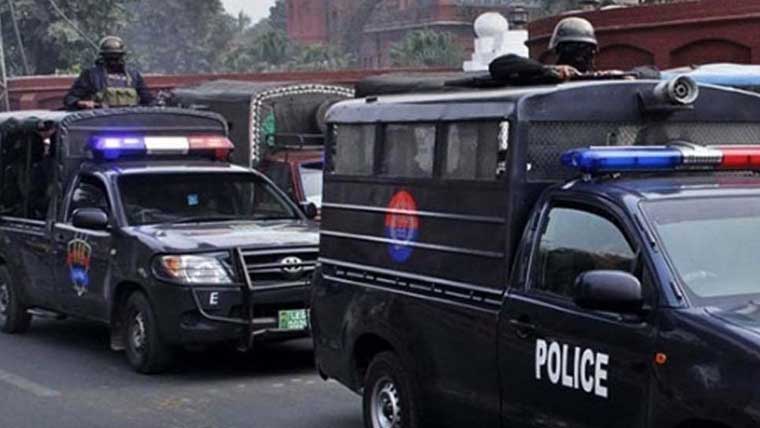 خودکش حملہ آور کے گھر پر چھاپہ، 2 بھائیوں، خاتون سمیت 4 افراد گرفتار