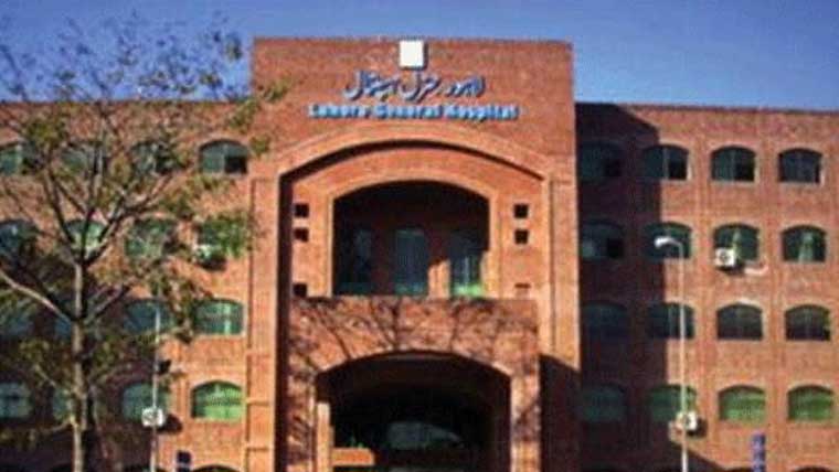 زیادتی کا شکار بچی صحت یابی کےبعد جنرل ہسپتال سے ڈسچارج