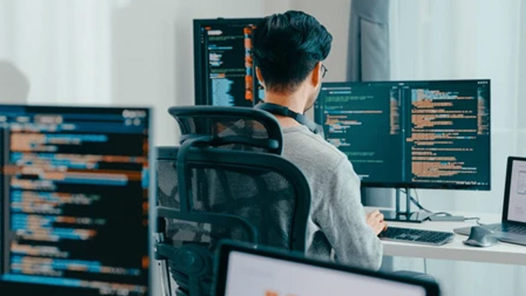 AI ایجنٹس یو اے ای طلباء کیلئے روزگار کے مواقع تلاش میں مددگار