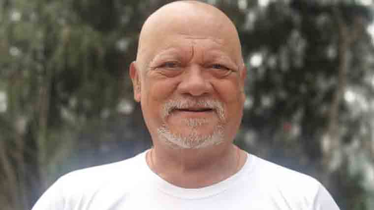 معروف نیپالی اداکار سنیل تھاپا 68 سال کی عمر میں انتقال کر گئے