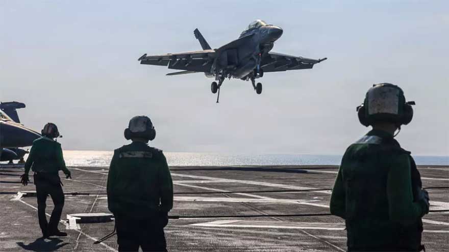 Iran defies US threats to insist on right to enrich uranium