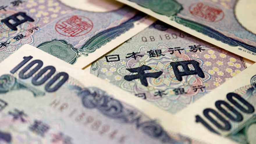 Yen strengthens as intervention risk trips up Takaichi trade
