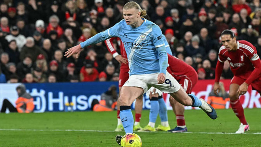 Man City fight back to end Anfield hoodoo and reel in Arsenal