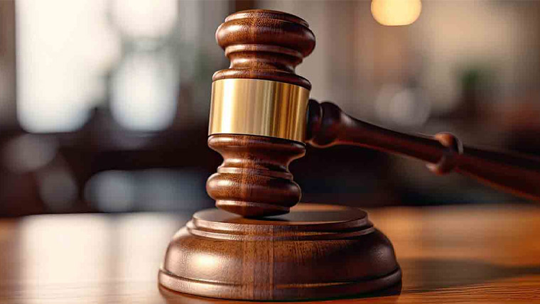 انسدادِ دہشت گردی روابط کیس: پی ٹی آئی رہنماؤں پر فرد جرم عائد