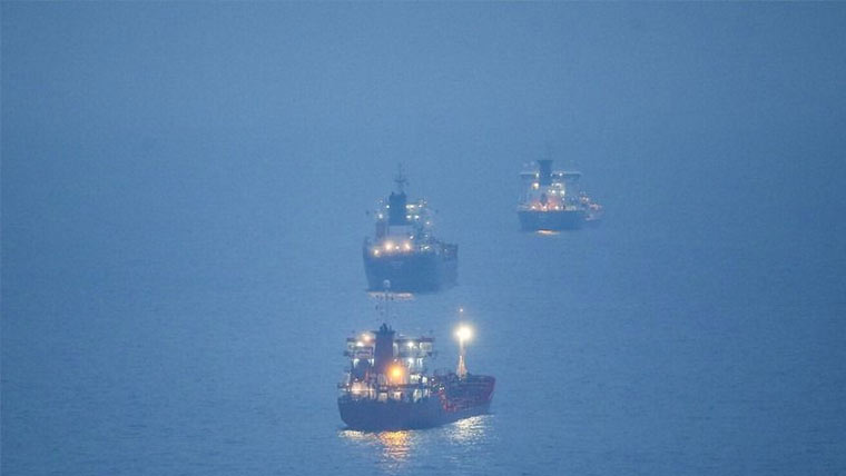 بھارتی کوسٹ گارڈ نے سمگلنگ کا الزام لگا کر 3 ایرانی آئل ٹینکرز ضبط کرلیے