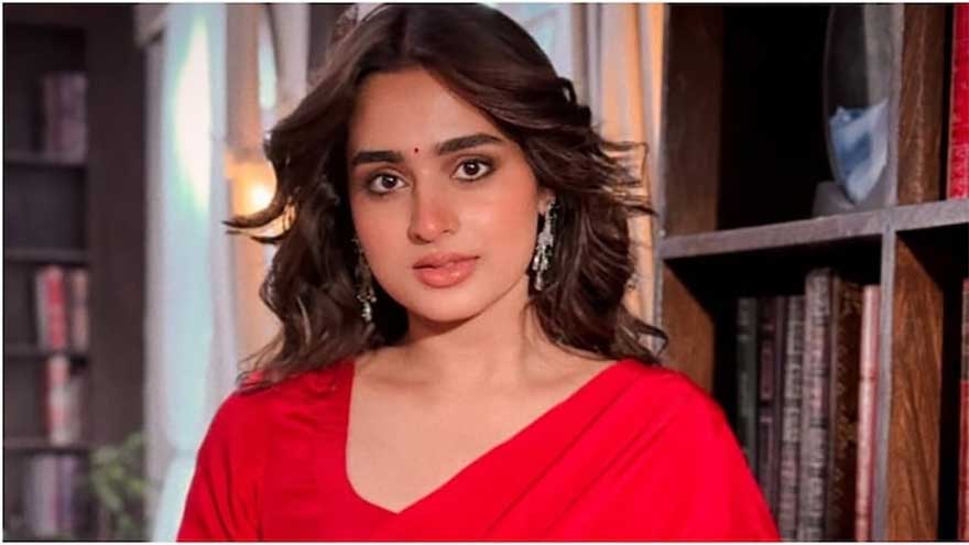 AI-generated pics, video leave Ayesha Khan livid, upset 