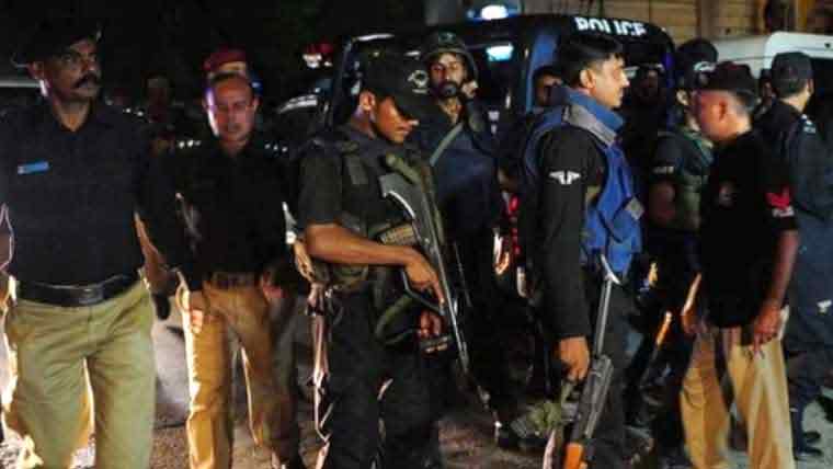 کراچی: مختلف علاقوں میں مبینہ پولیس مقابلے، 4 ملزم زخمی حالت میں گرفتار، 2 فرار