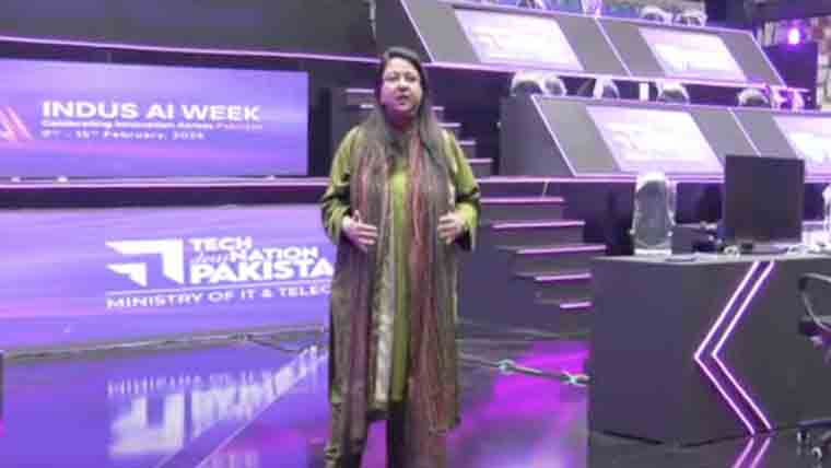 اے آئی ہر شعبے کی ضرورت، انسانی زندگی میں آسانی پیدا کردی: شزا فاطمہ