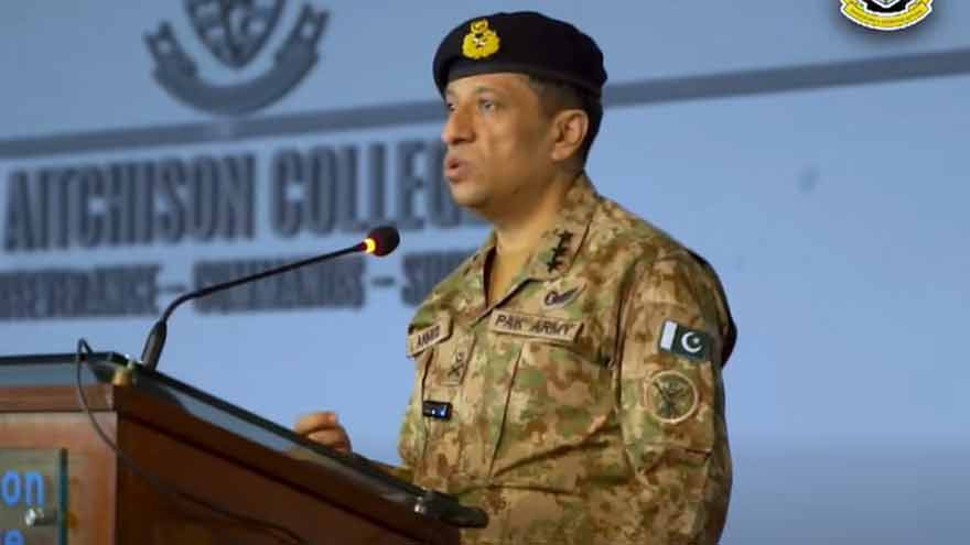 DG ISPR holds interactive session with students, faculty members at Aitchison College