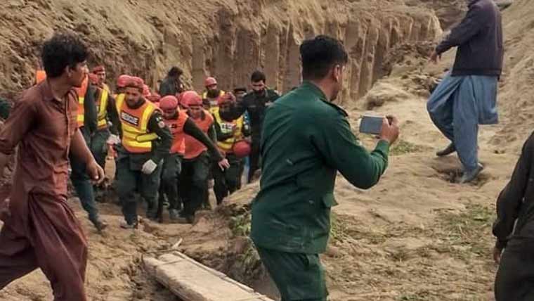 کنویں میں مٹی کا تودہ گرنے سے 2 مزدور دب کر جاں بحق