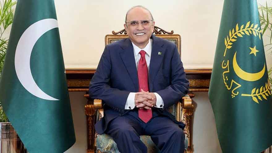 President pays tribute to radio professionals on World Radio Day