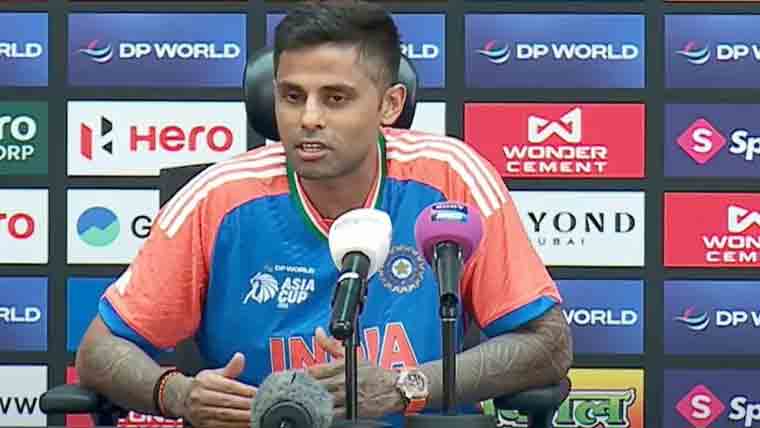 پاک بھارت میچ ہو گا یا نہیں؟ ہینڈشیک کیلئے 24گھنٹے کا انتظار کریں: سوریا کمار یادیو