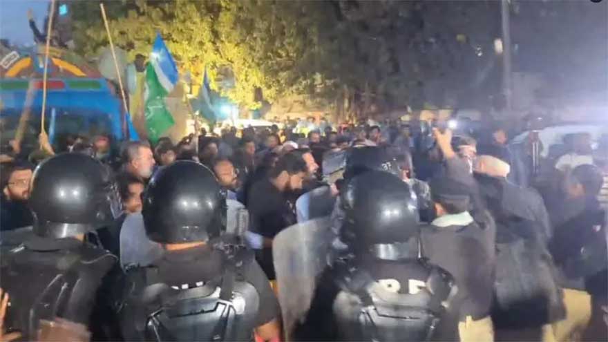 JI stages protests at 10 locations in Karachi today 