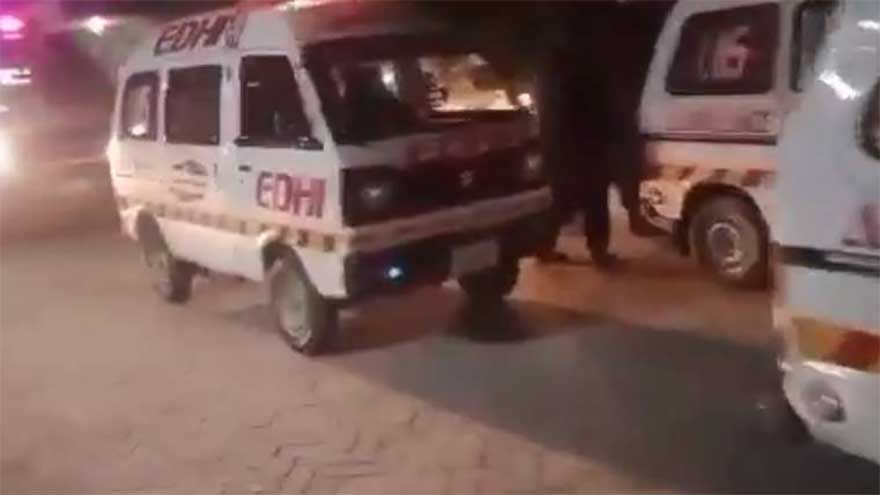 11 killed, 15 injured in Khairpur truck-bus collision