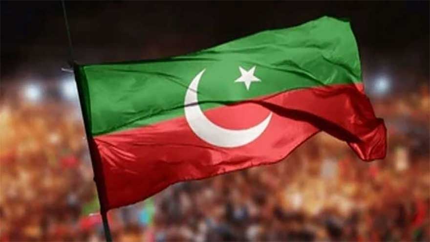 PTI demands Imran's examination by his doctors