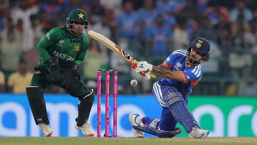 India steady after early blow in thrilling T20 World Cup clash with Pakistan