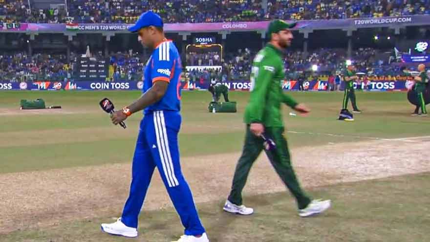 T20 World Cup: No handshake between skippers during Pakistan-India clash