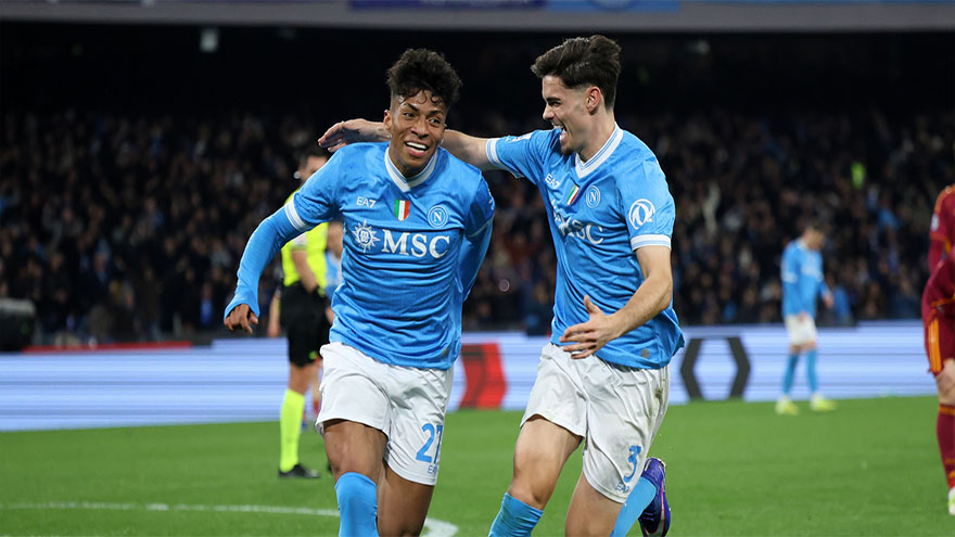 Napoli salvage point after Malen twice puts Roma ahead