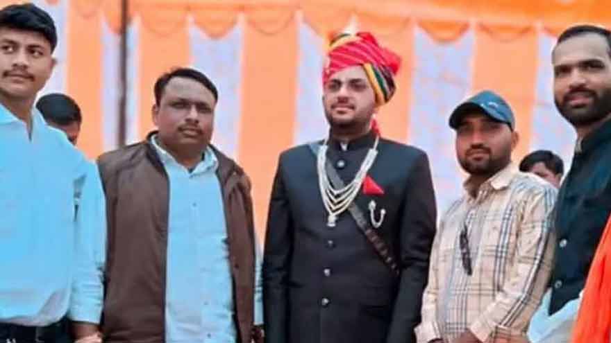 Constable dismissed after alleged criminals attend his wedding