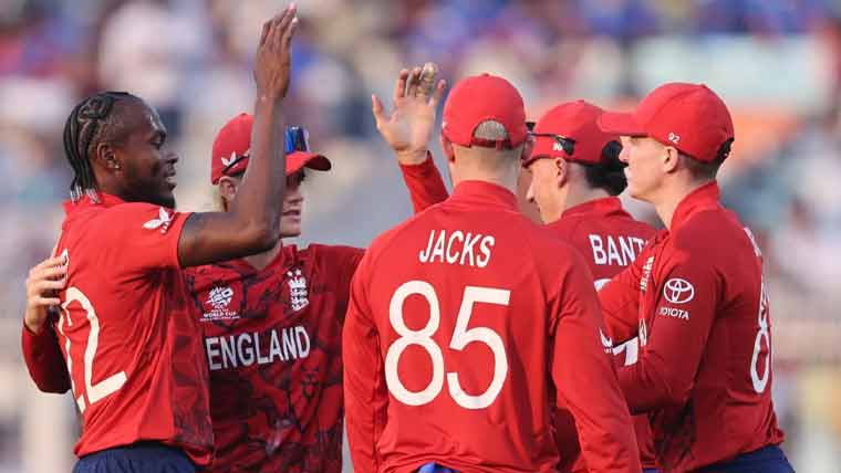 ٹی 20 ورلڈ کپ: انگلینڈ اٹلی کو ہرا کر سپر ایٹ مرحلے میں پہنچ گیا
