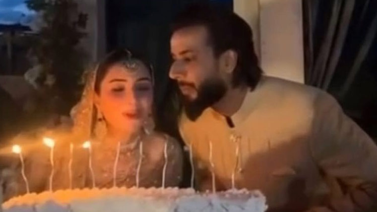 قومی کرکٹ ٹیم کے سابق آل راؤنڈر عماد وسیم نے دوسری شادی کرلی