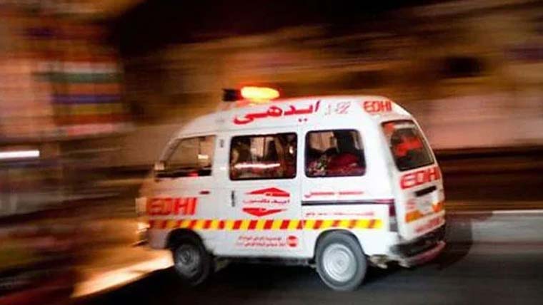 کراچی: سپر ہائی وے پر متعدد گاڑیوں کی ٹکر، 4 افراد جاں بحق