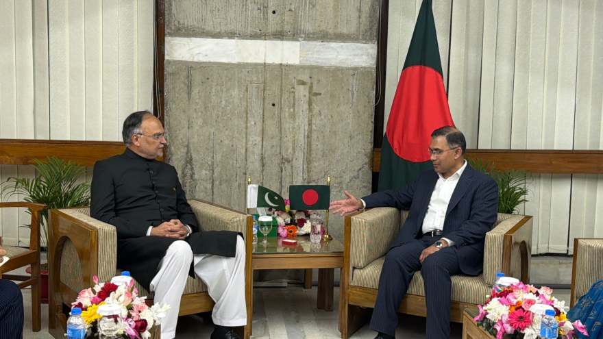 Ahsan Iqbal meets new Bangladesh PM, discusses regional cooperation