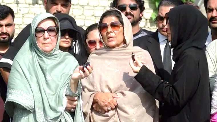 علیمہ خان کا عمران خان کا علاج فیملی ڈاکٹر کرانے کا مطالبہ