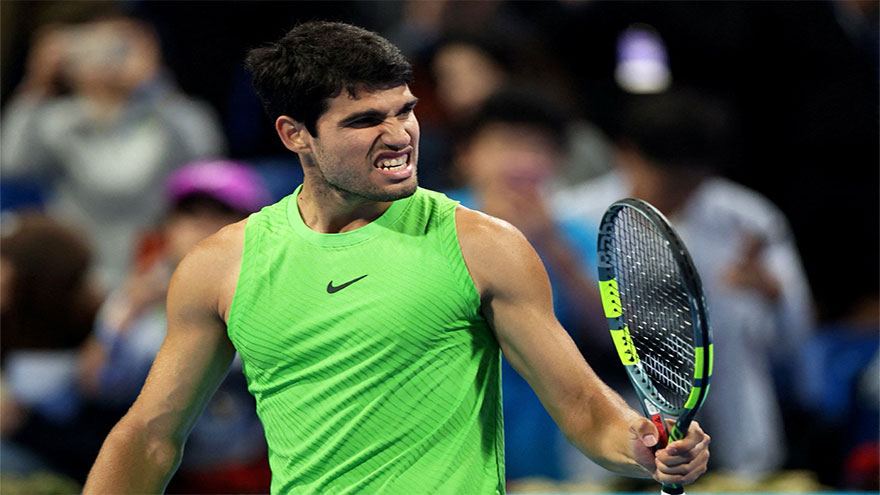 Alcaraz battles into second round of Qatar Open