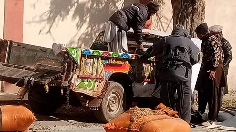 میانوالی روڈ کنارے بارودی مواد سے بھری آئی ای ڈی ناکارہ بنا دی گئی