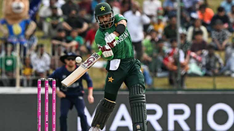 صاحبزادہ فرحان کی سنچری، پاکستان کا نمیبیا کو جیت کیلئے 200 رنز کا ہدف