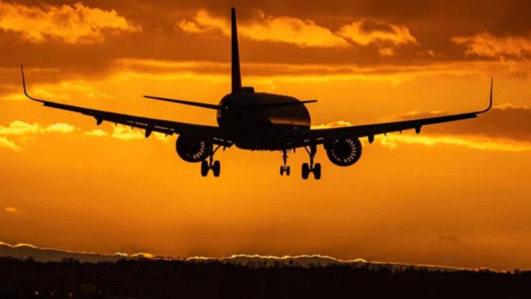 بھارت کیلئے فضائی حدود کی بندش میں مزید ایک ماہ کی توسیع