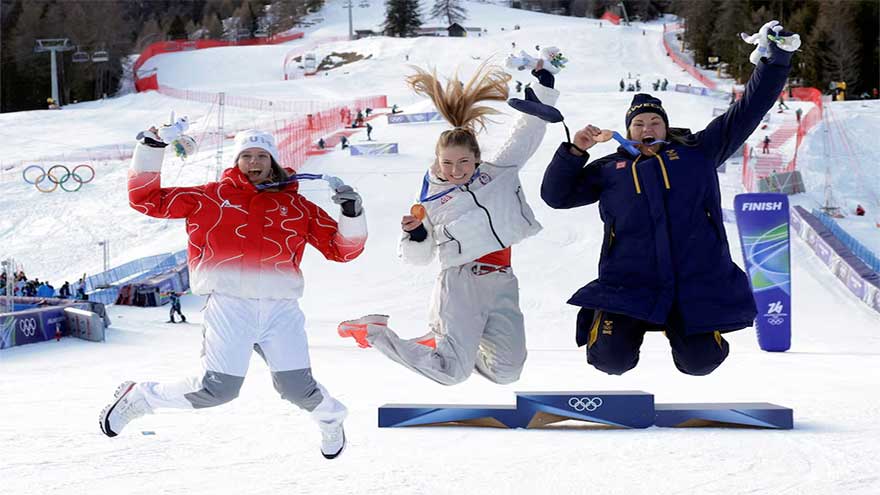 Dominant Shiffrin strikes gold, ends medal drought
