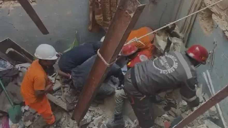 Police arrest building owner after fatal cylinder blast in Karachi's Soldier Bazaar 