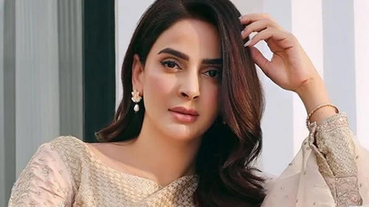 صبا قمر نے ڈرامہ سیٹ پر پیش آنے والا پُراسرار واقعہ سنا دیا