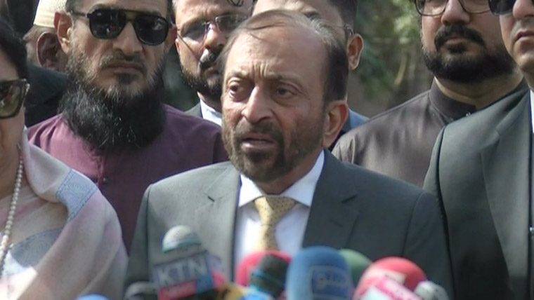 فاروق ستار کا گل پلازہ جوڈیشل کمیشن کی تحقیقات پر تحفظات کا اظہار